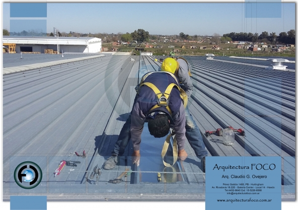 Reparaciones en techos por filtraciones en naves industriales en Moreno, zona oeste